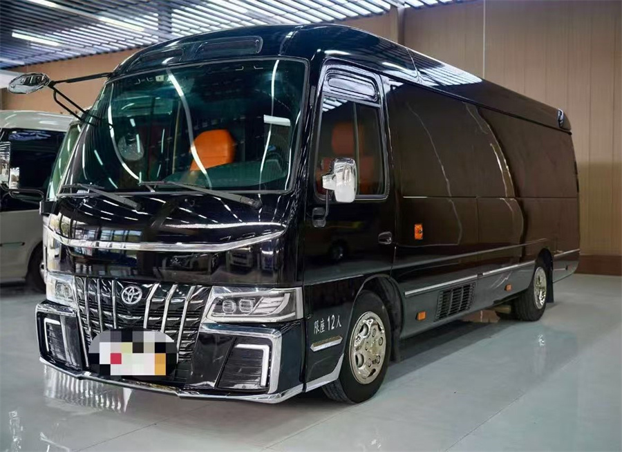 12座丰田考斯特